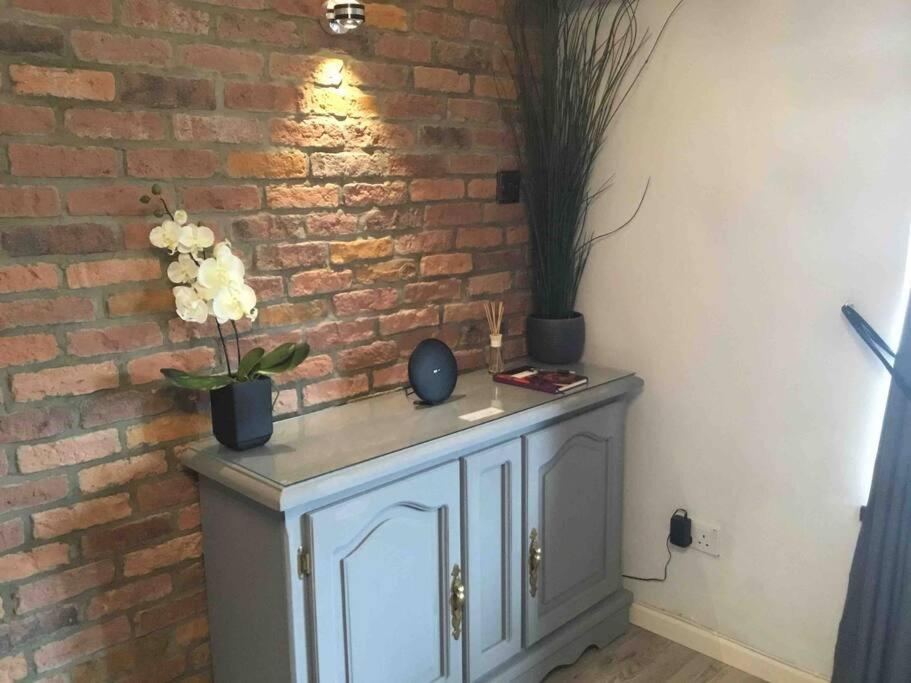 Appartement Y Bwythyn - Lovely In Village Of Spittal *