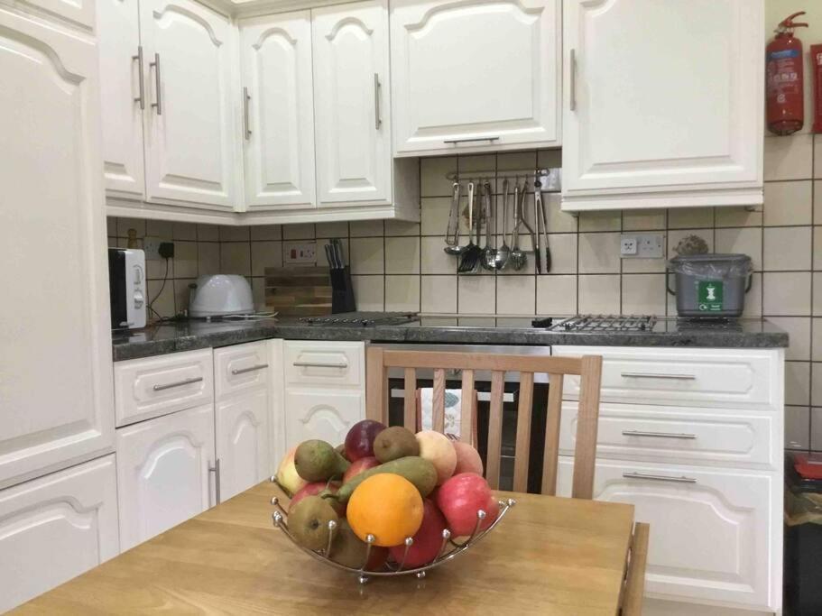 Appartement Y Bwythyn - Lovely In Village Of Spittal *