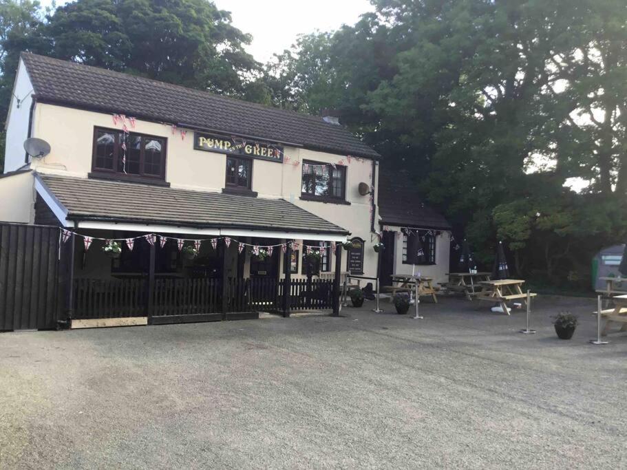 Appartement Y Bwythyn - Lovely In Village Of Spittal Haverfordwest